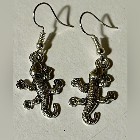 New Silvertone lizard earrings - Picture 1 of 2